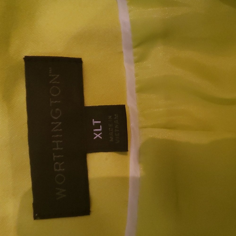 Jacket - Picture 2 of 4